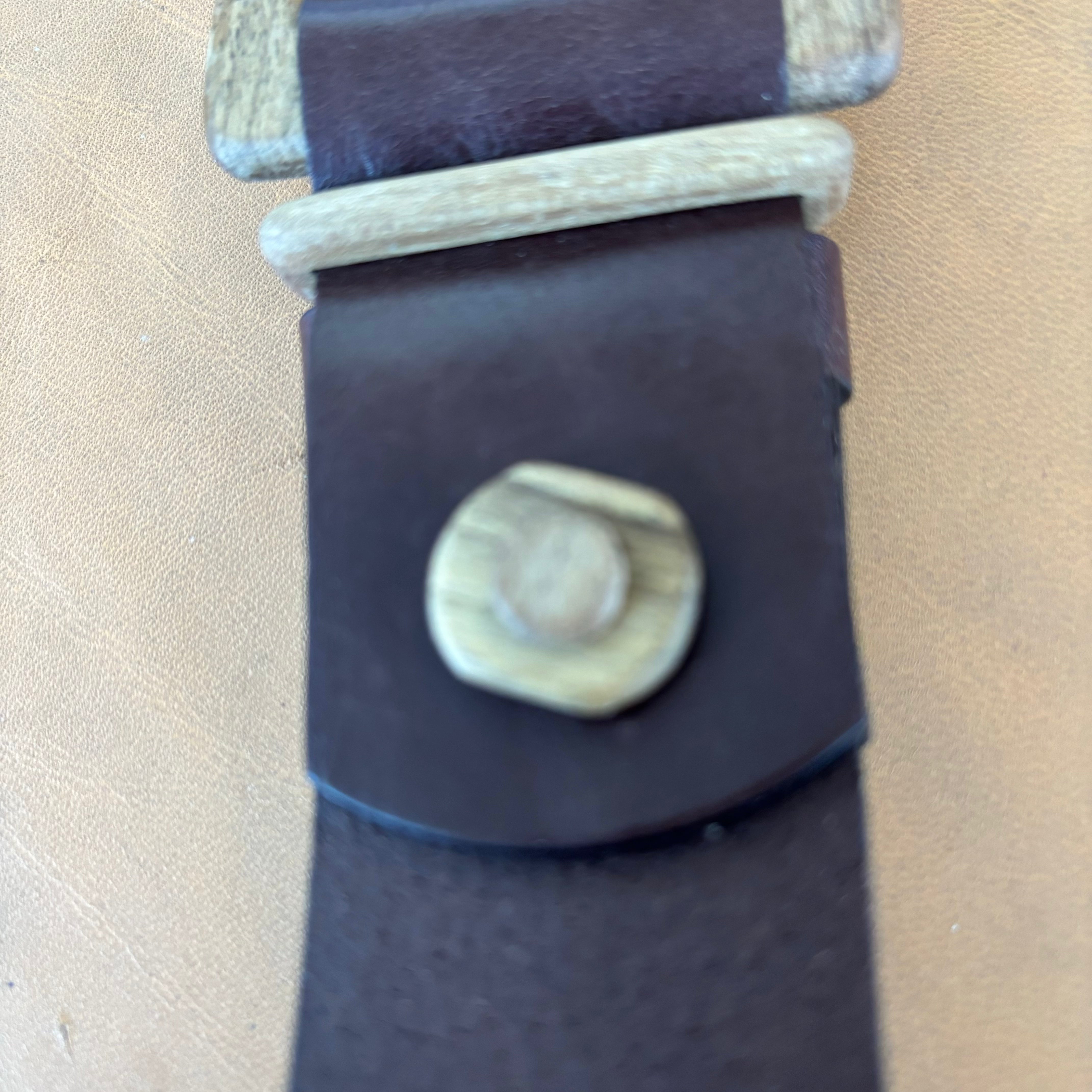 Woodbelt Nut and Screw Walnut color