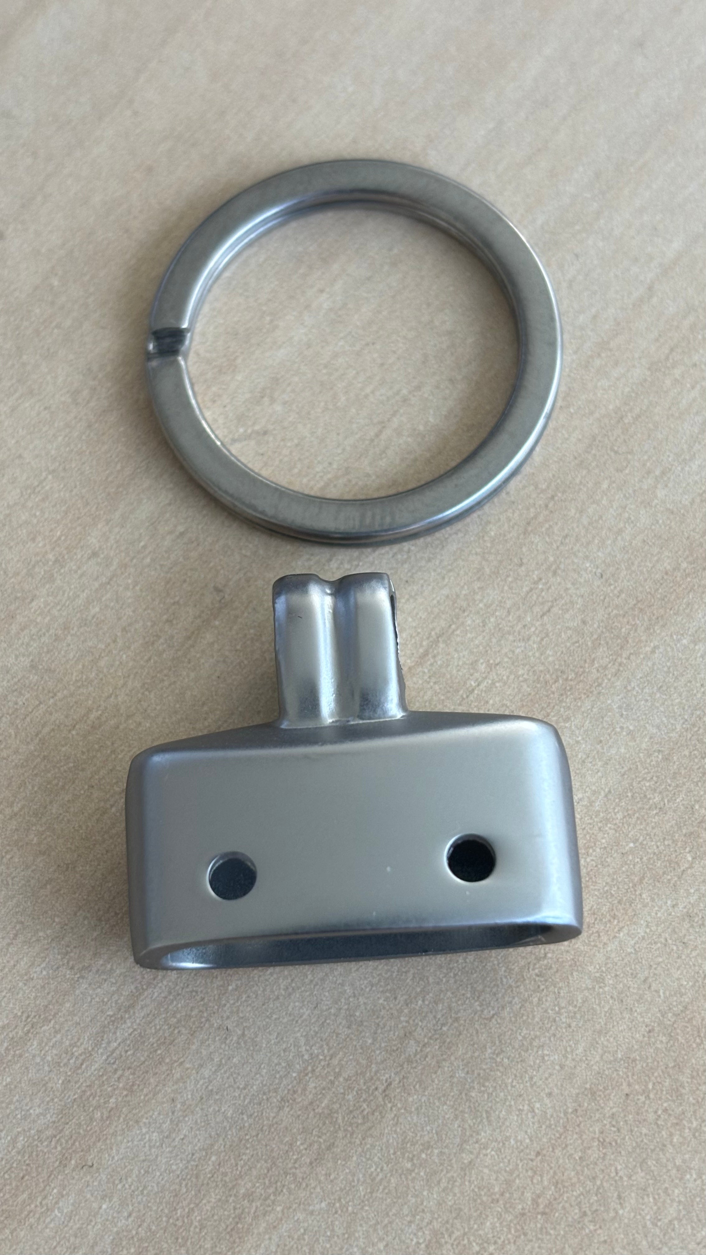 Metal key ring holder Nikkel brushed 2.6 cm long 0.6 cm wide