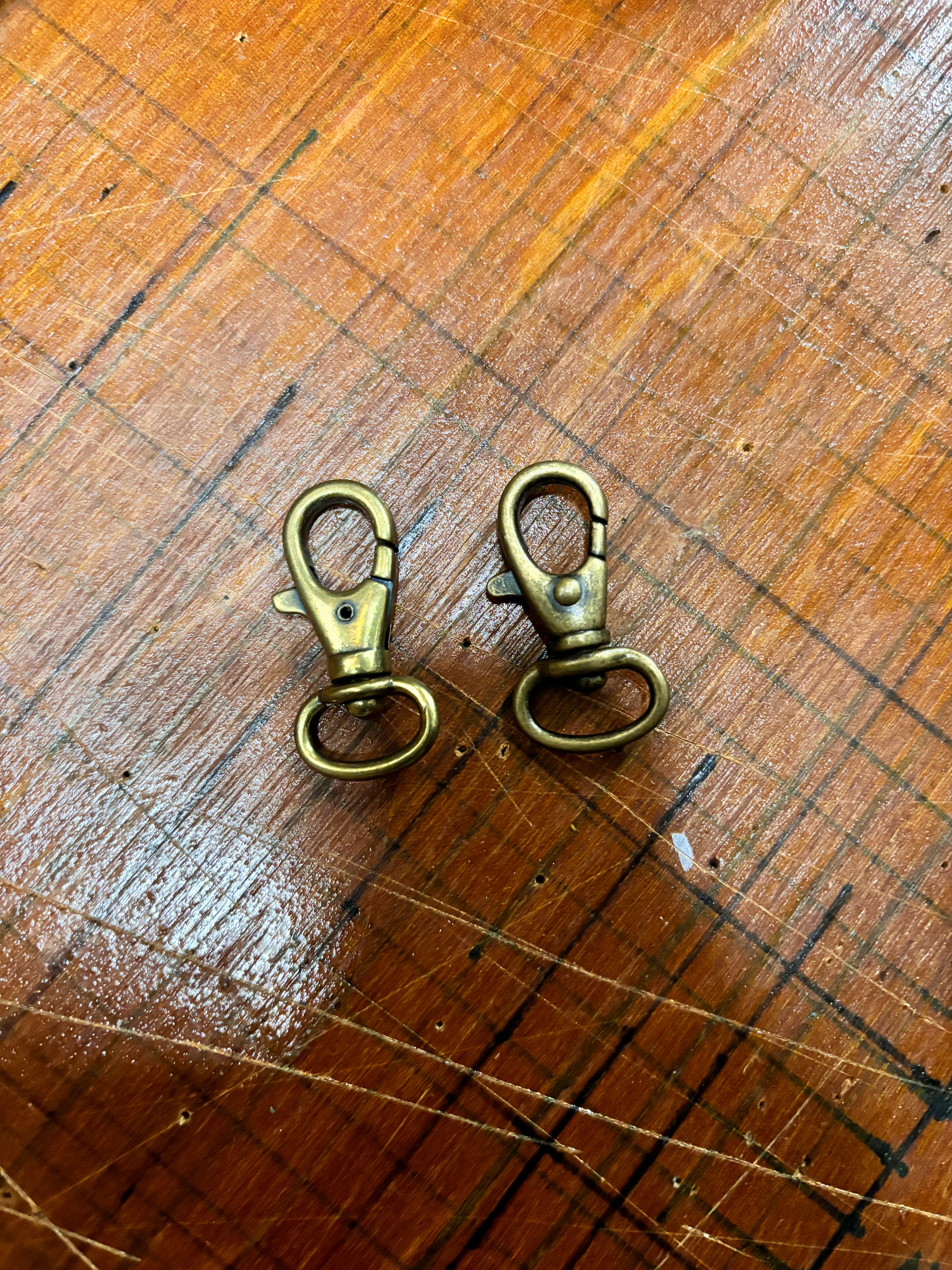 Musketon hook different colors 16 mm