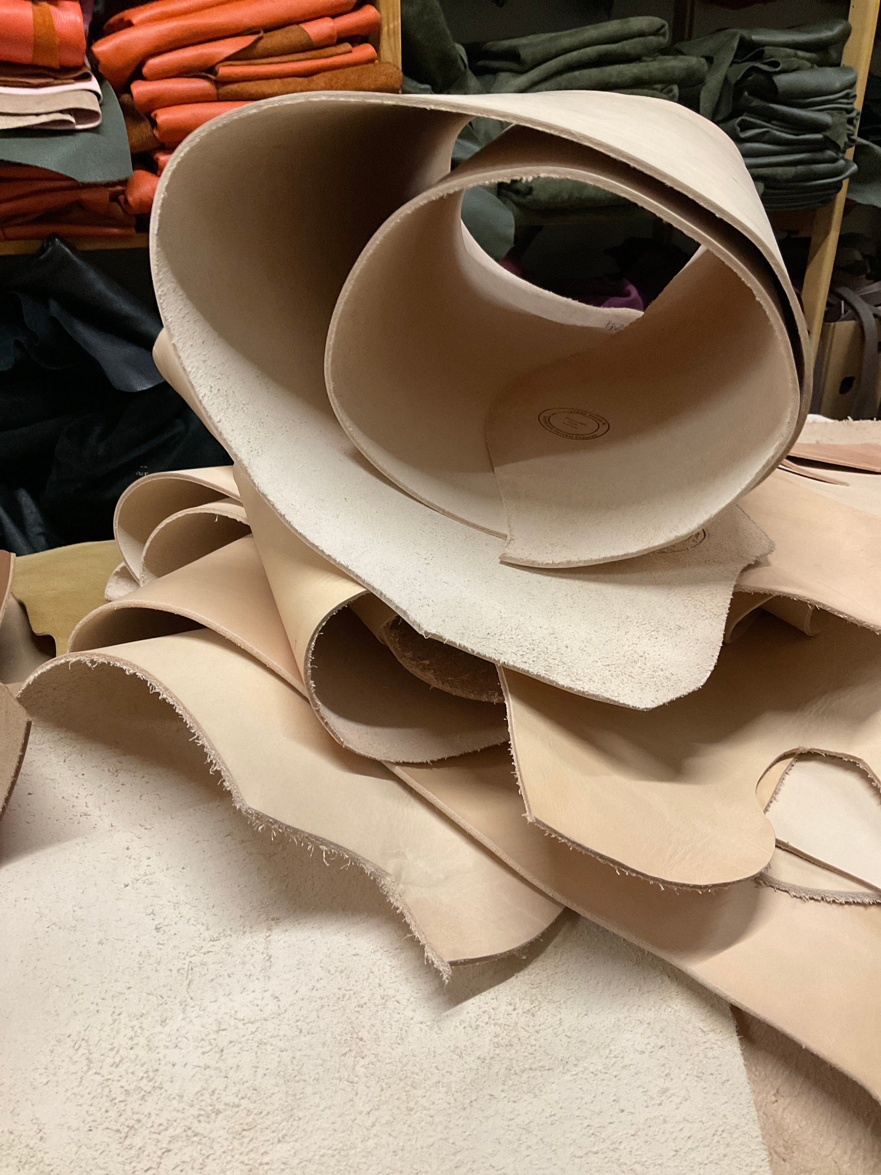 Leather - natural - 2.2/2.4 mm vegetable tanned