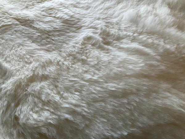 Olivenleder - Hypoallergenic  high quality Merino wool on sheepskin