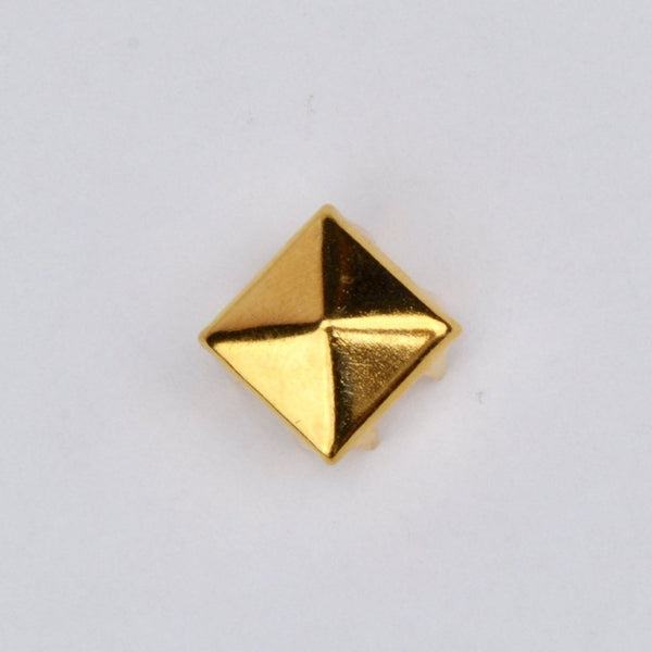 Studs 12.3mm Gold