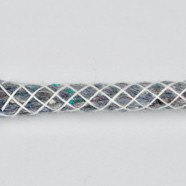 Handle cores for straps