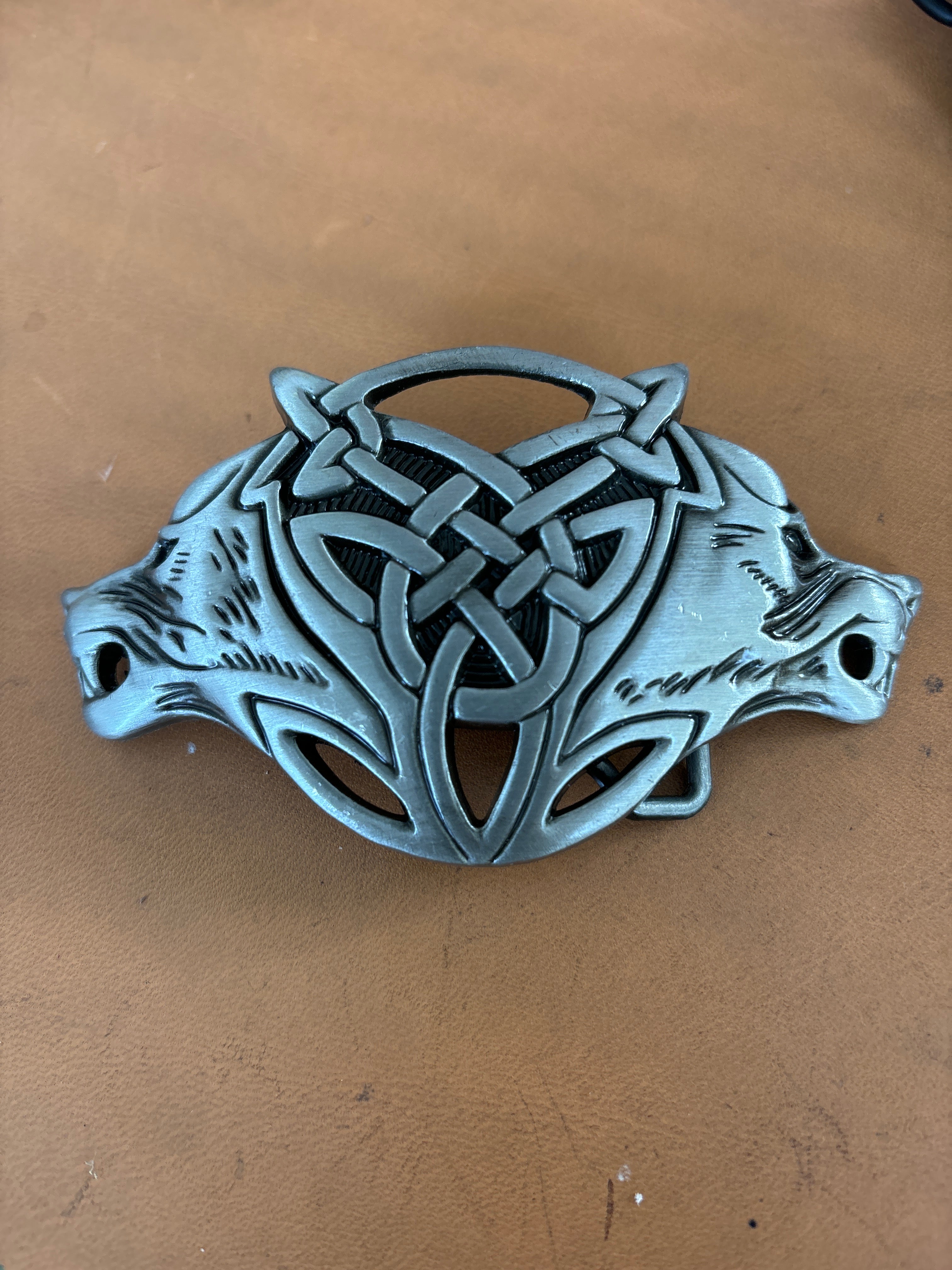 Western  belt buckle 4 cm wide with a double wolf head