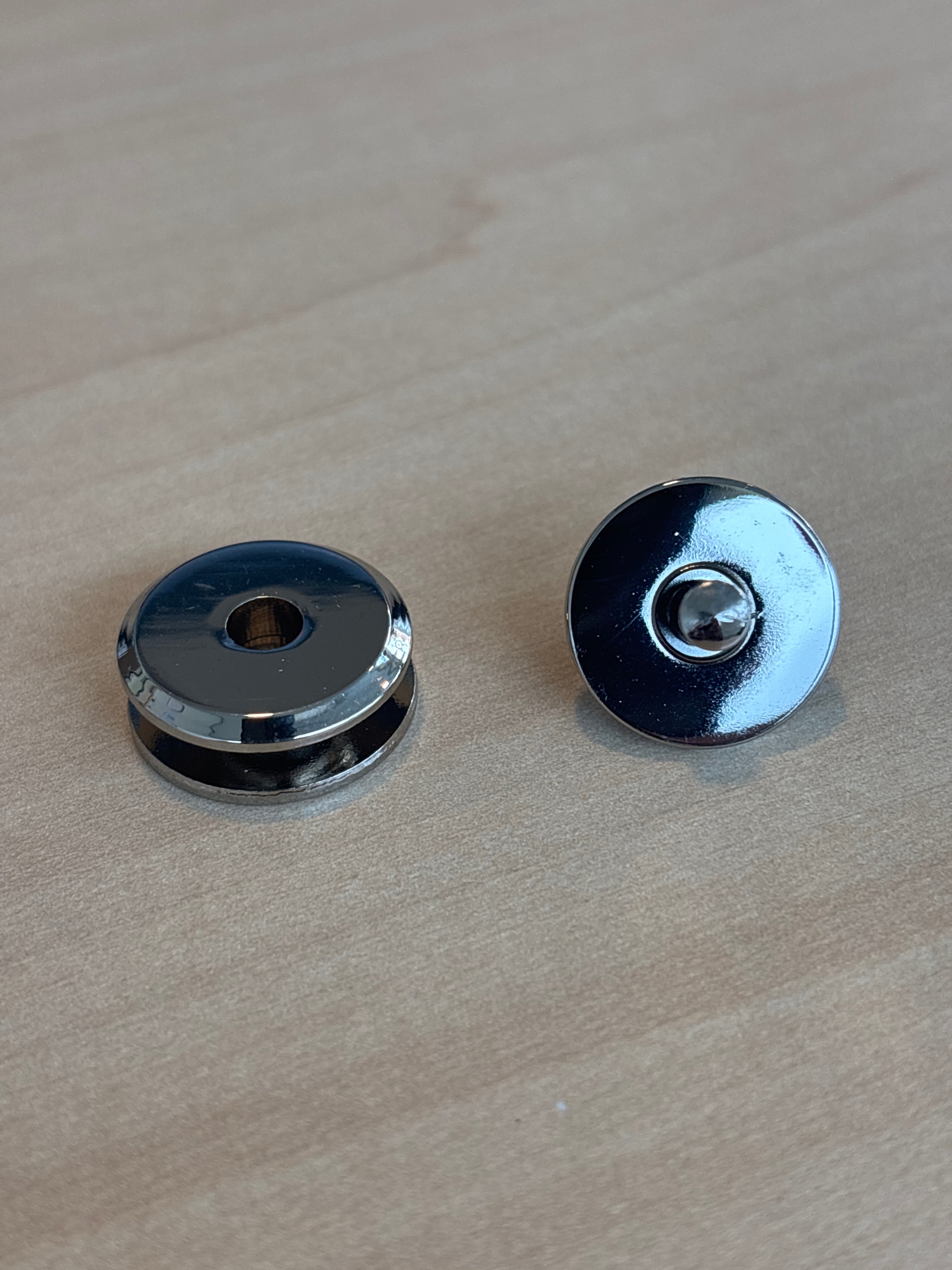 Stainless Steel Round magnetic Lock 20 mm Nickel