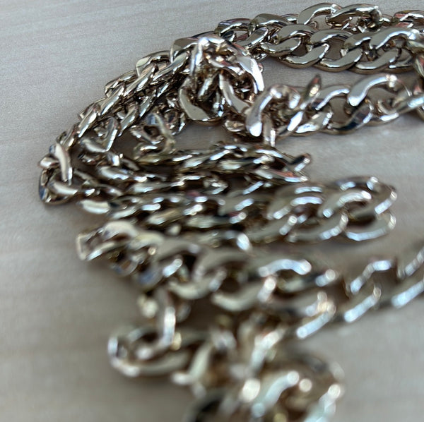 Chain With Musketonhooks Gold
