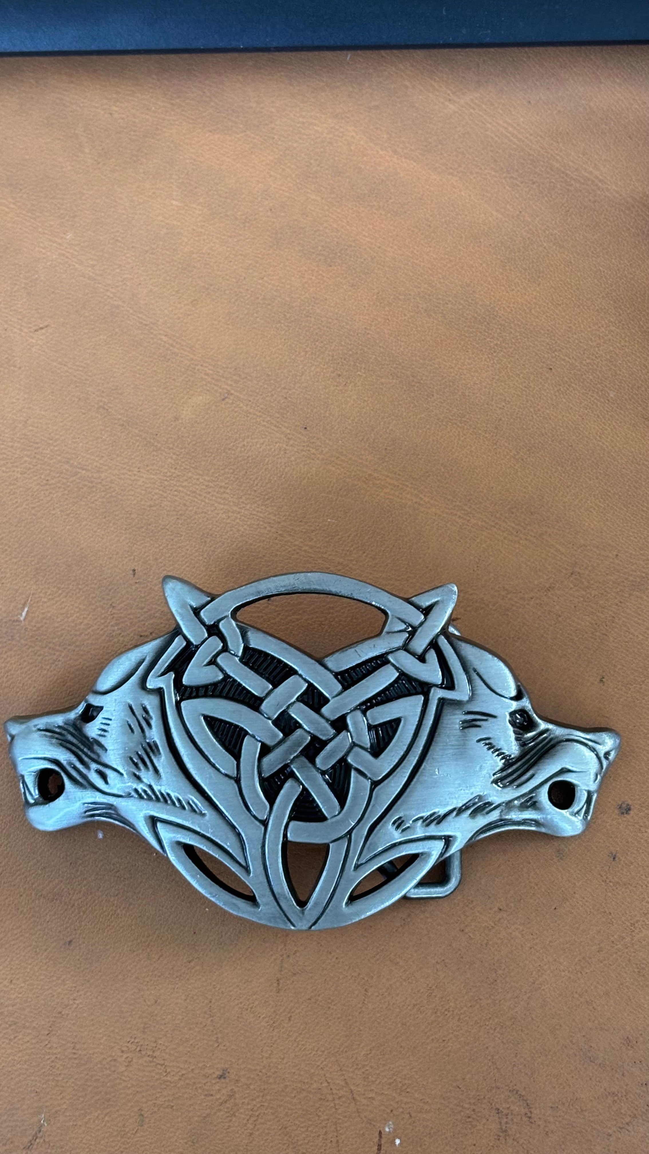 Western  belt buckle 4 cm wide with a double wolf head