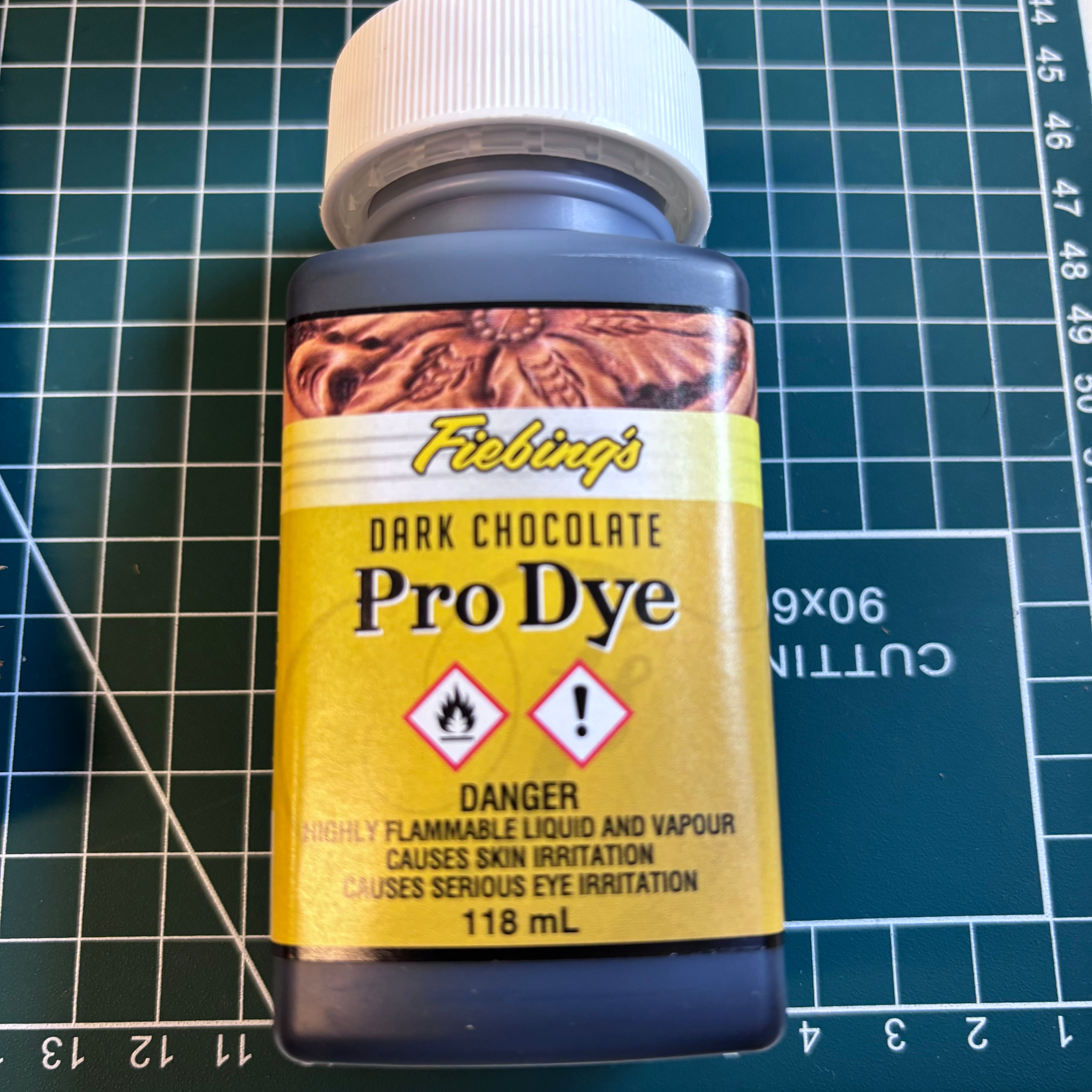 Fiebing Pro Dye 118ml – Professional Leather Dye for Crafters & Makers