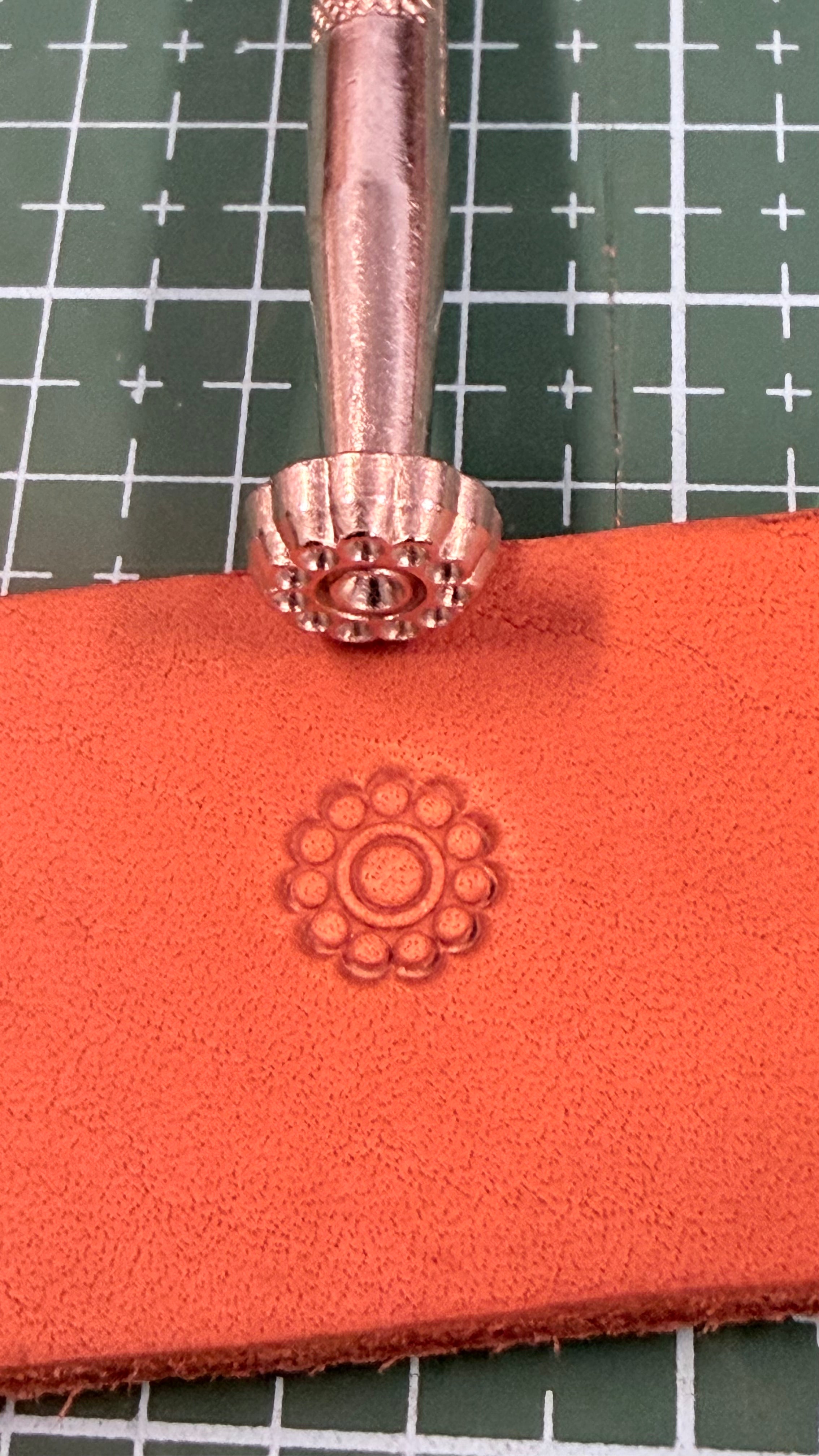 Leather Embossed Stamp E-602 - Vegetable Tanned Leather stamping Carving Tool