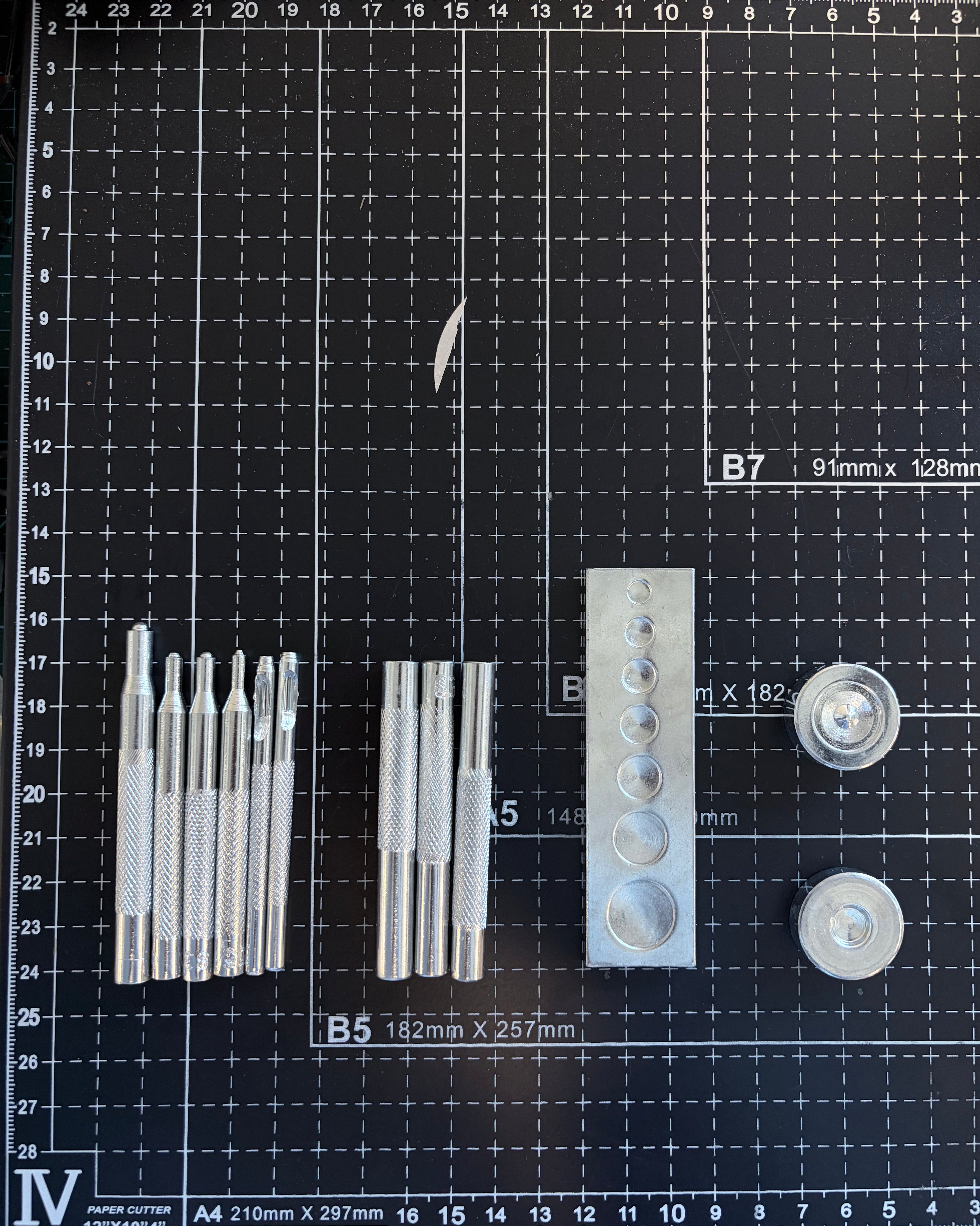 11pcs Leather Craft Tool Die Punch Snap Kit Rivet Setter with 6-15mm Base