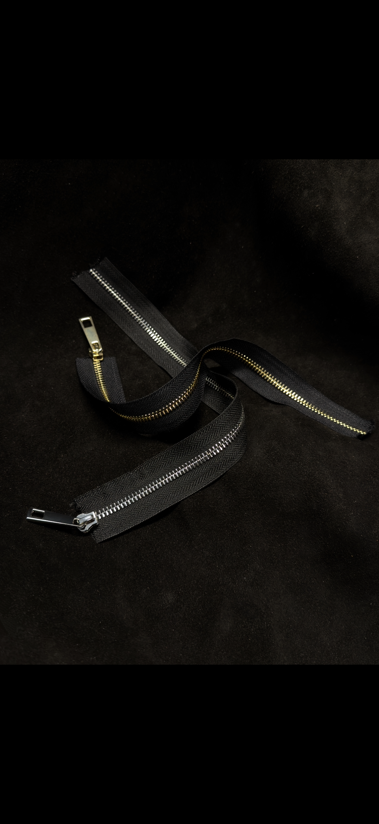 Metal staples for straps
