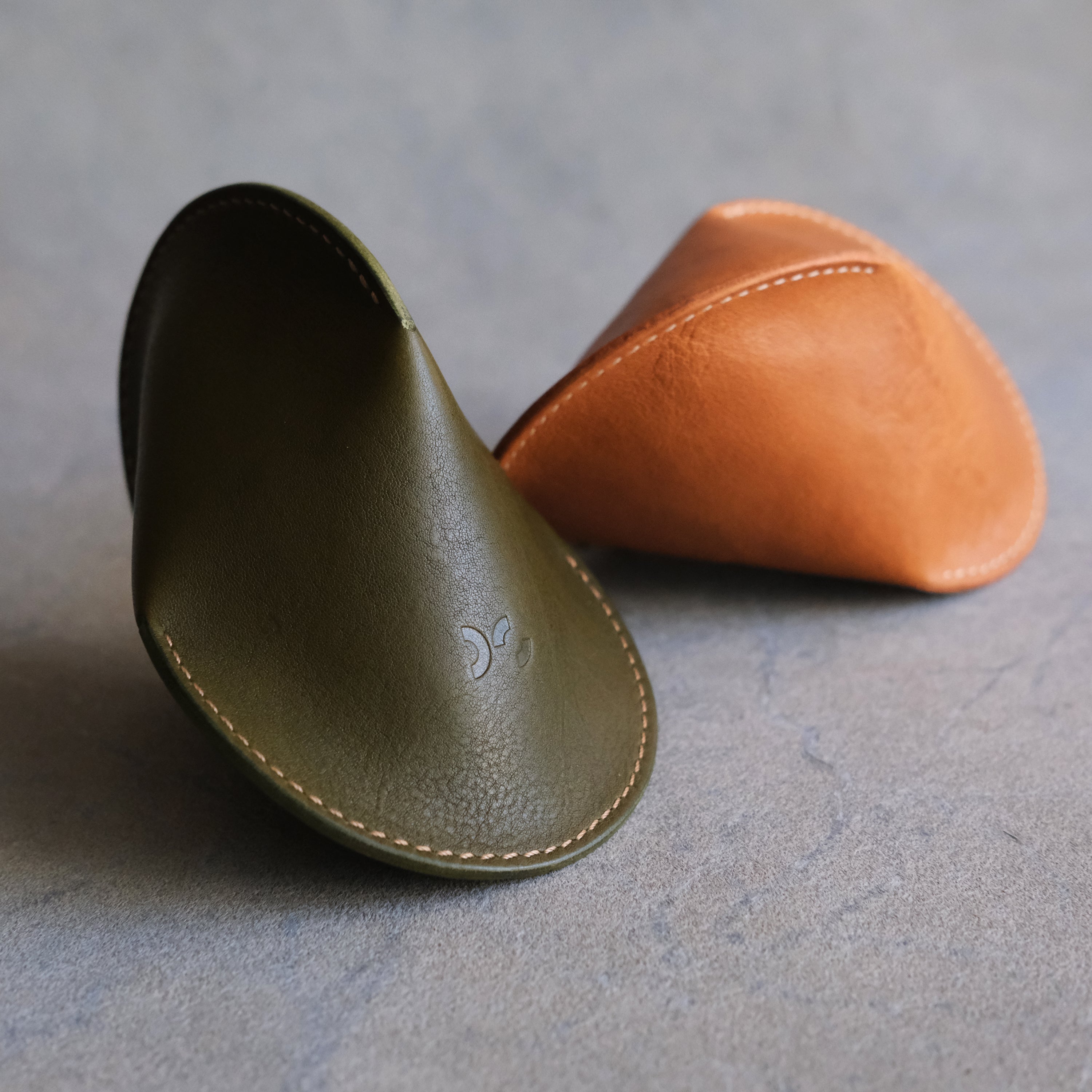 The Oloid Pouch & Fidget | Intermediate Leather Accessoiry Pattern