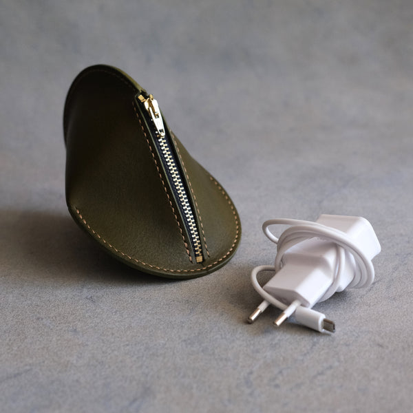 The Oloid Pouch & Fidget | Intermediate Leather Accessoiry Pattern