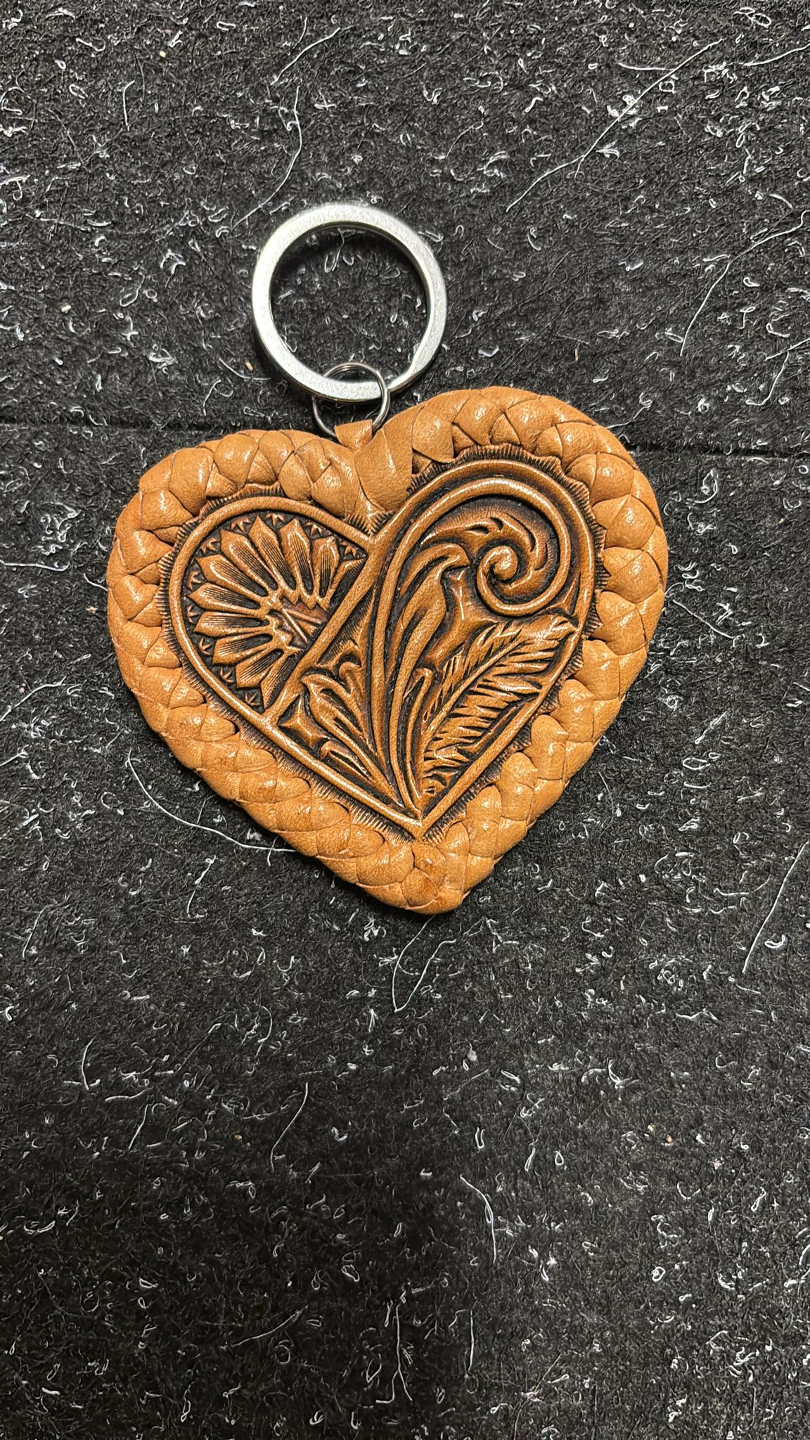 Handcrafted Leather Heart Key Ring – Unique Artisan Accessory from HABTO LEATHER HOUSE