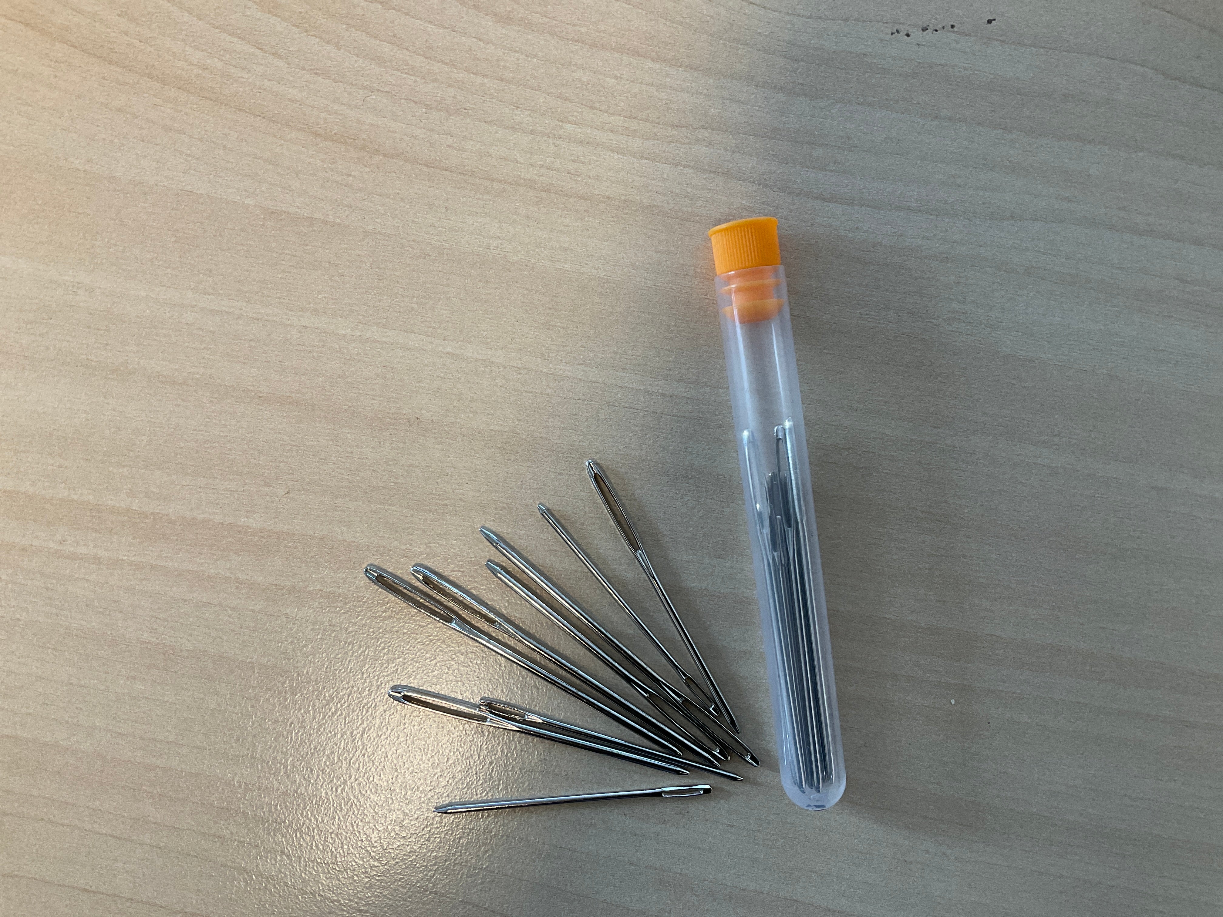 Set leather needle in tube 9pc