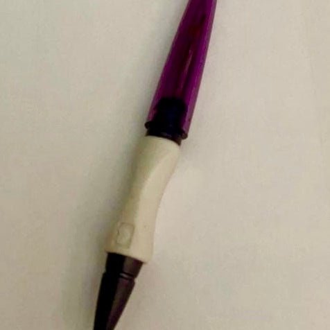 Ergonomic seam ripper