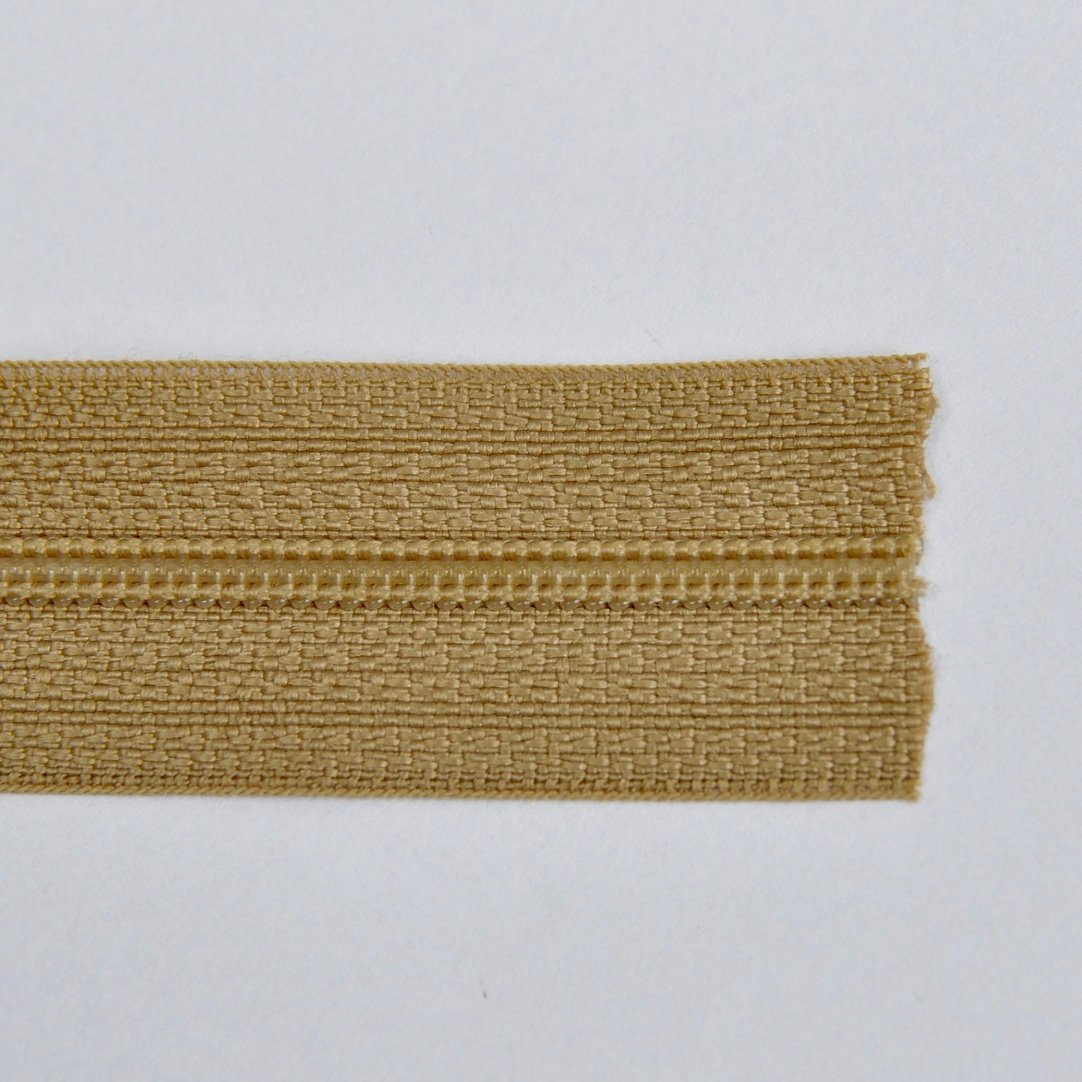 Zipper Nylon Plastic Beige 4 mm